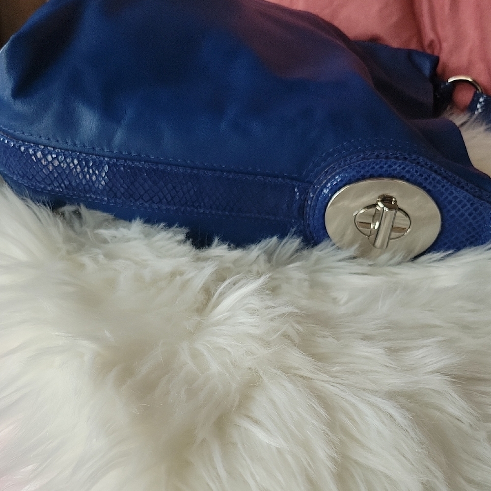 Coach Penelope Shoulder Bag - Picture 5 of 10